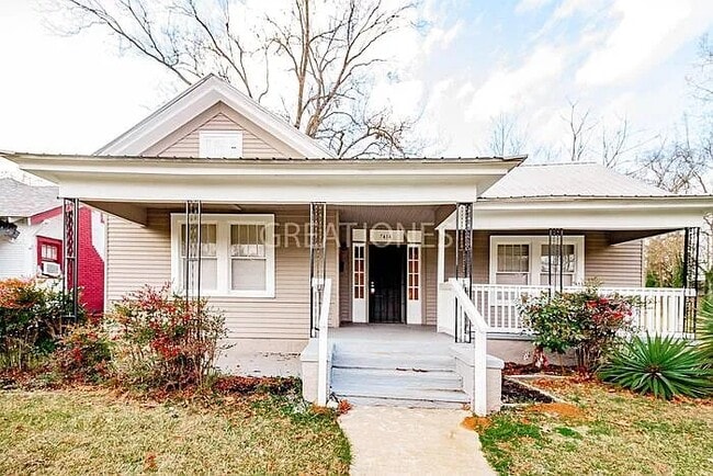 Building Photo - 7414 1st Ave S