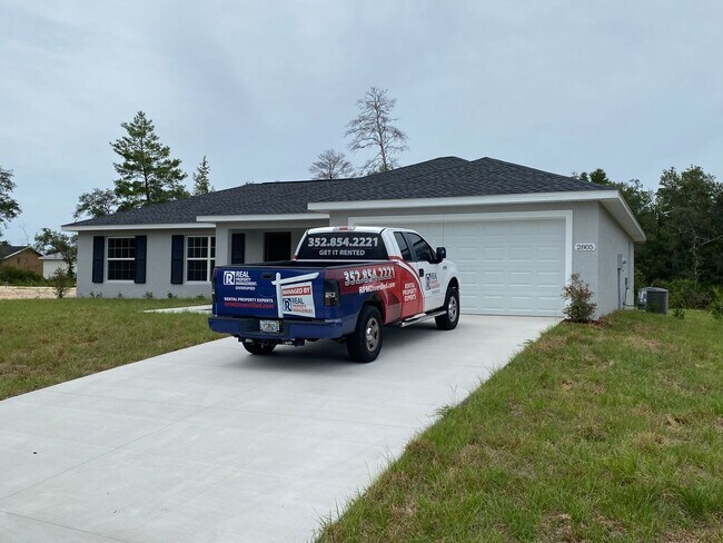 Photo - Desirable SW Ocala Neighborhood 4/2/2 *WON'T LAST*