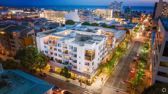 Captivating Panoramas: Panoramic Views of Riva Santa Monica - Riva Rental