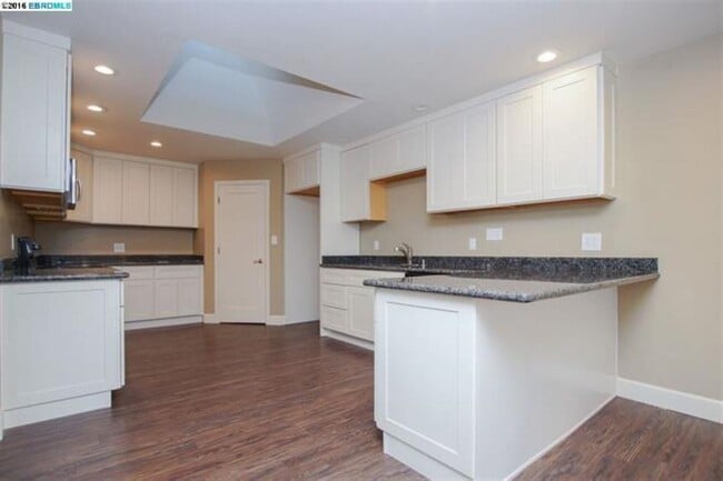 Photo - 1345 Shell Ct