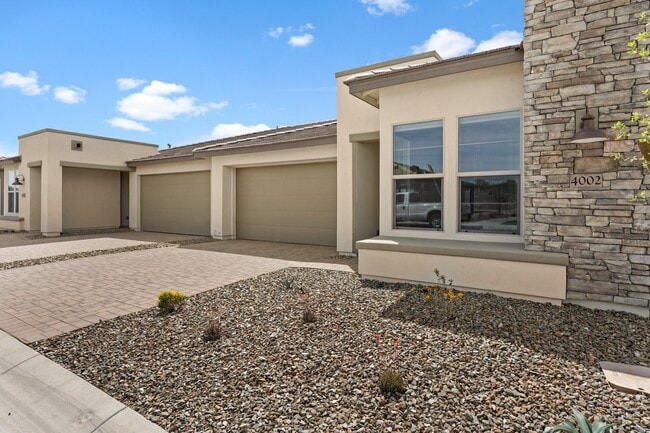 Photo - 4002 Desert Moon Dr