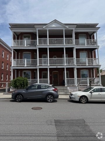 Building Photo - 29 Graham St Unit B 3 Rental
