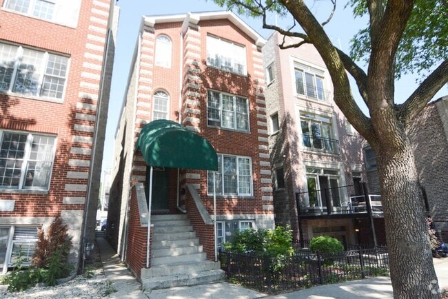 Building Photo - 920 N Paulina St Unit 3 Rental