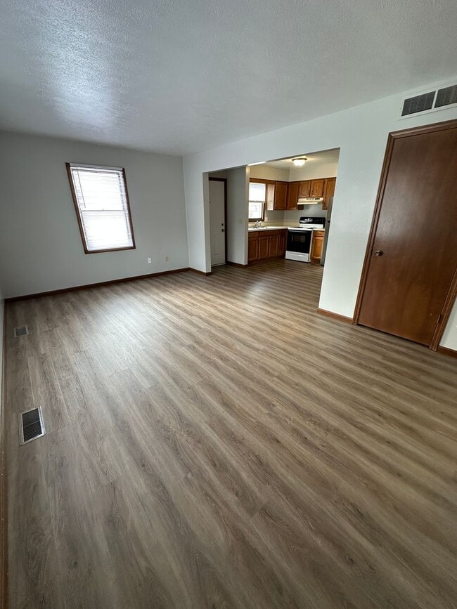 Photo - 413 S Harkless Dr Unit 413-2