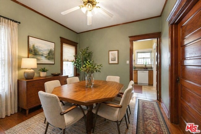 Photo - 2713 S La Salle Ave