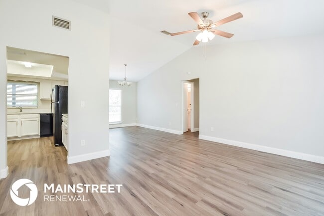 Photo - 220 Odham Dr
