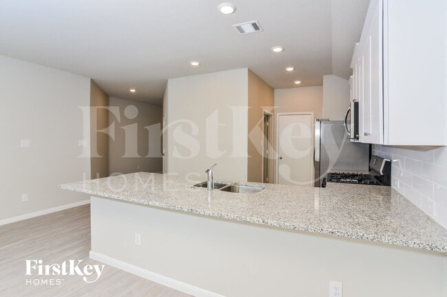 Photo - 15015 Maskette Ave