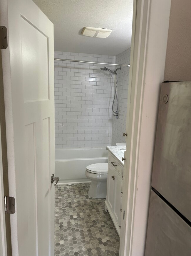 Photo - 5631 186th Pl SW Unidad 9