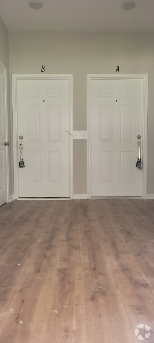 Building Photo - 216 Legion Dr Unit A Rental