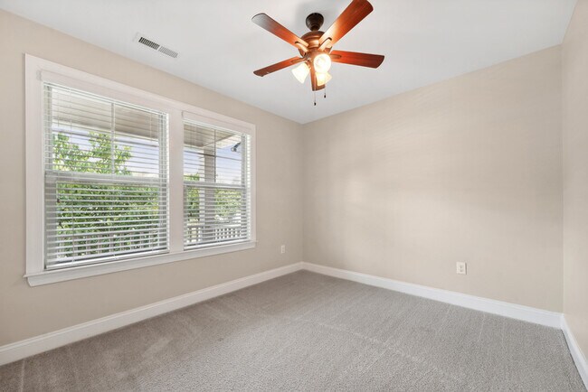 1359 Town Home Dr