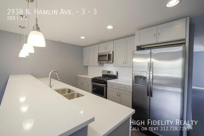 Photo - 2938 N Hamlin Ave Unidad 3
