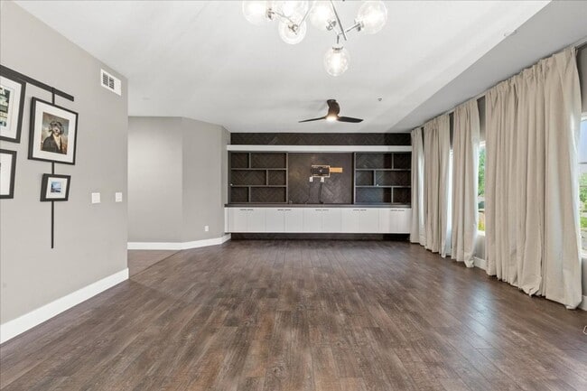 Photo - Elegant Summerlin 2 Bedroom Retreat with Designer Finishes