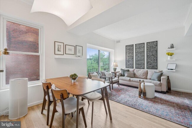 Photo - 1812 Vernon St NW Unit 34