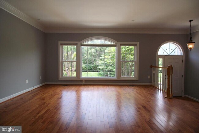 Photo - 3800 Elmwood Towne Way