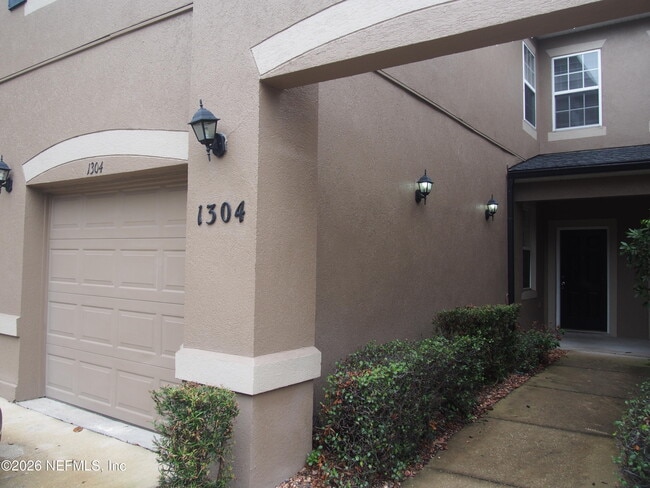 Building Photo - 12301 Kernan Forest Blvd Unit 1304
