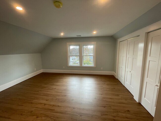 Photo - 65 Loomis St Unit Third Floor