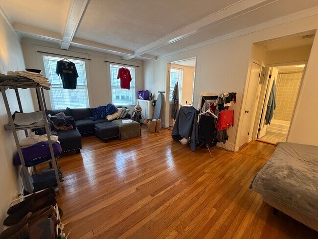 Photo - 124 Sutherland Rd Unit 1