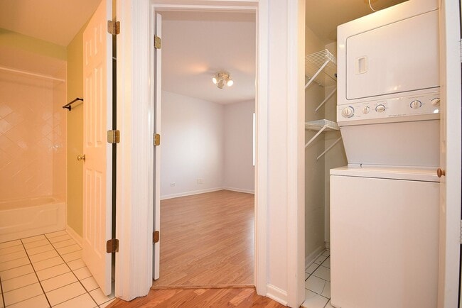 Photo - 5351 N East River Rd Unit 203