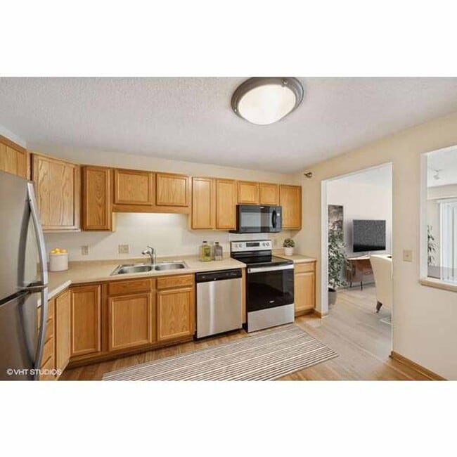 Photo - Lakewood Place Apartments