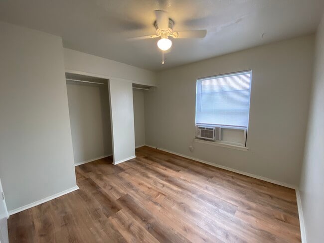 Bedroom 1 with large closet - 166 Carousel