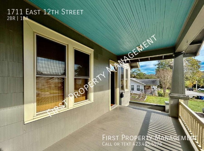 Photo - 1711 E 12th St