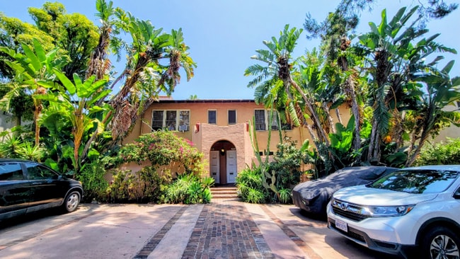 Building Photo - 1820 N Harvard Blvd Rental