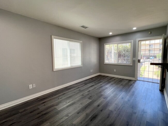 Photo - Beautiful Remodeled 1-Bedroom Cottage w/Central A/C and Parking in Hillcrest