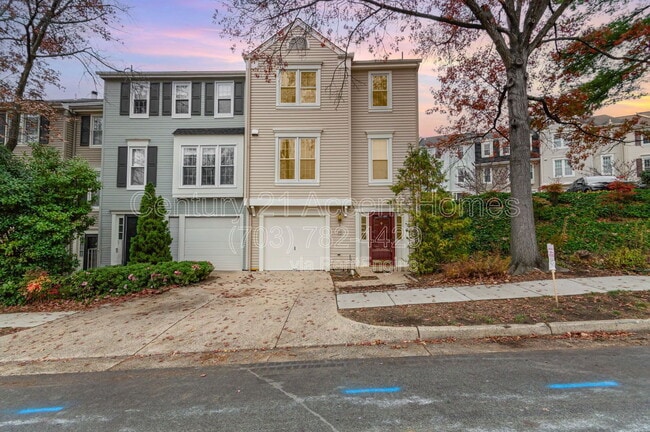 Building Photo - 29 S Floyd St