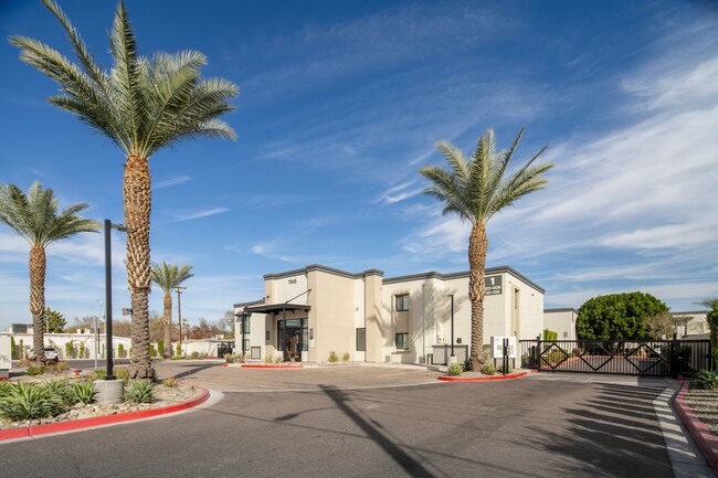 Building Photo - Madison Grove Rental