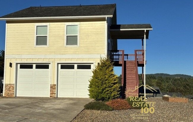 Building Photo - 4530 NE Union Loop Rental