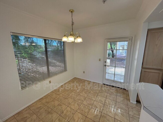 Photo - 750 E Northern Ave