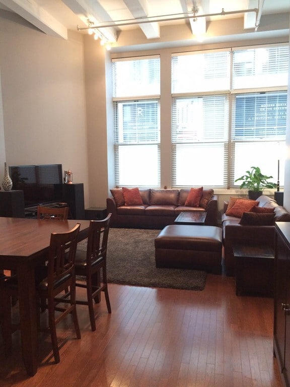 Building Photo - 88 Kingston St Unit 1E