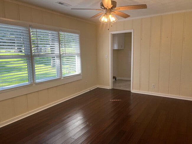 1711 Pennylane SE