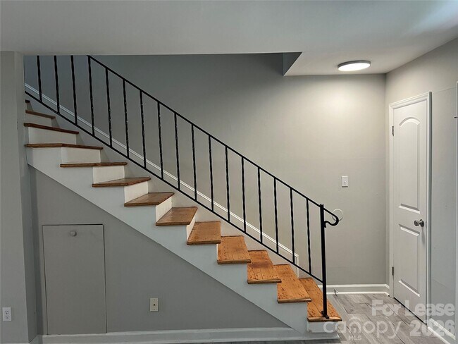 Photo - 407 S Chester St