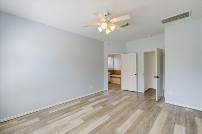 Photo - 2518 Dawn River Ln