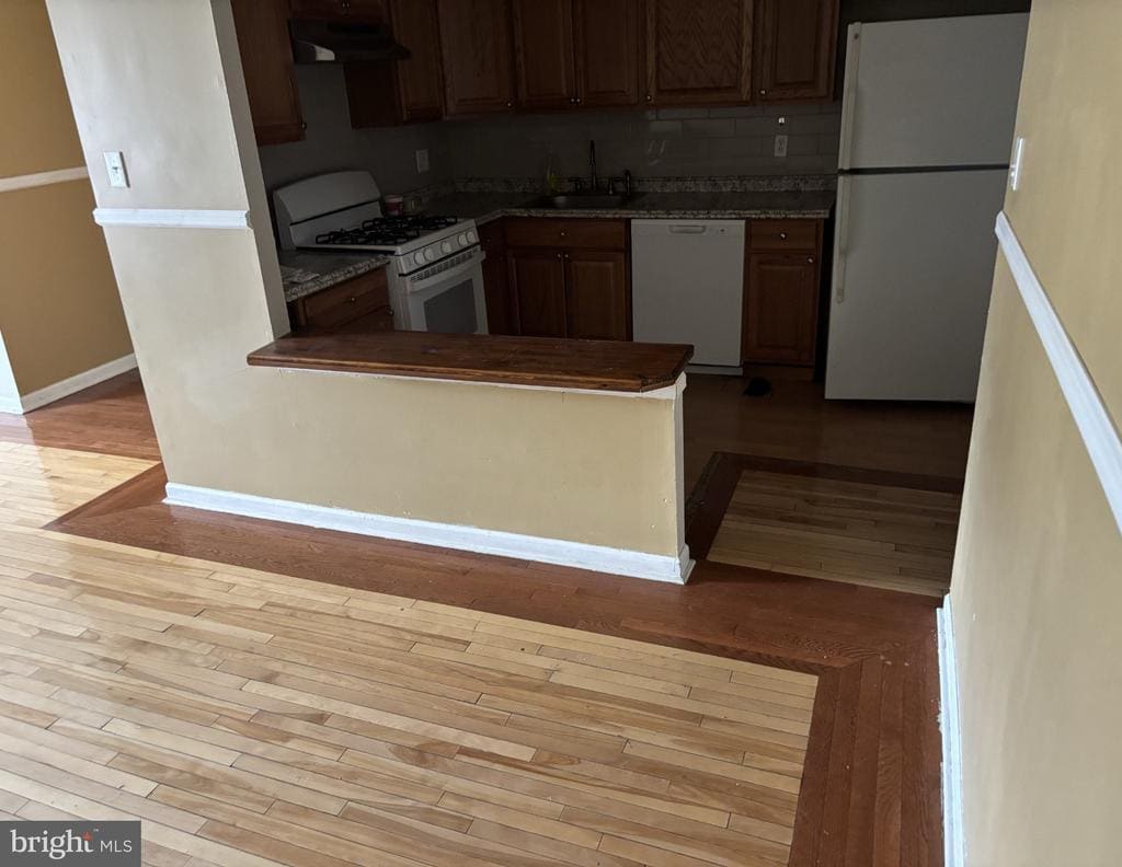 Photo - 2419 Tremont St