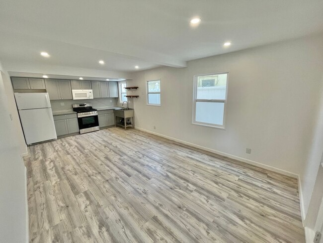 Photo - Stunning Ocean & Bay View Two-Story Home on the Long Beach Peninsula Unit 45 1/2 65th Pl - Apt A