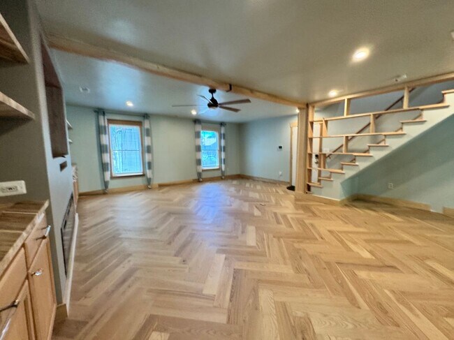 Photo - 893 Henrico Ct