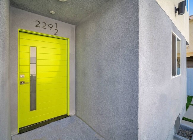 Building Photo - 227 N Park View St Unit 229B Rental