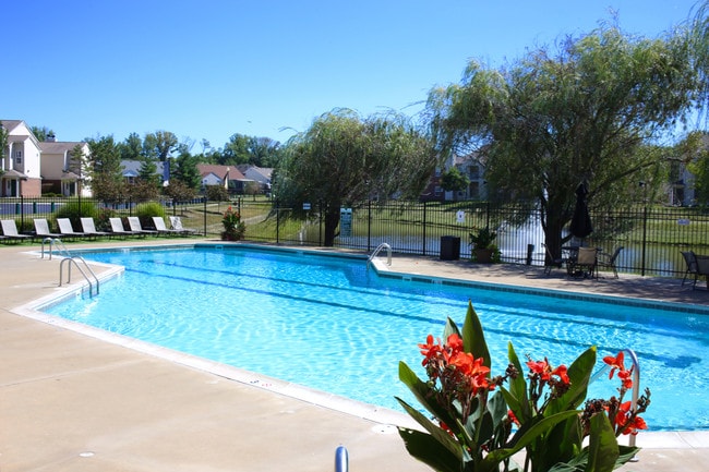 Photo - Lakes of Windsor