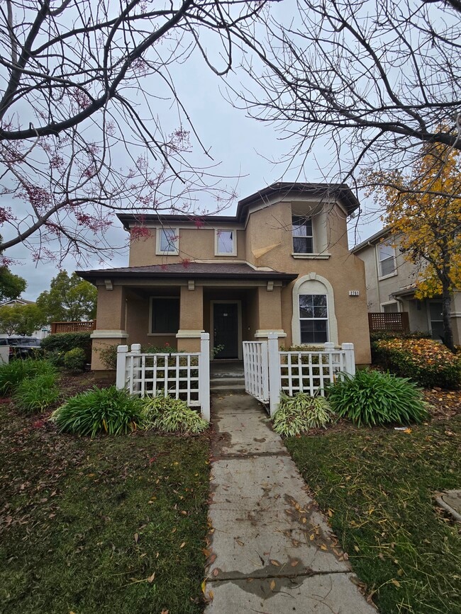 Photo - 2761 Whitney Dr