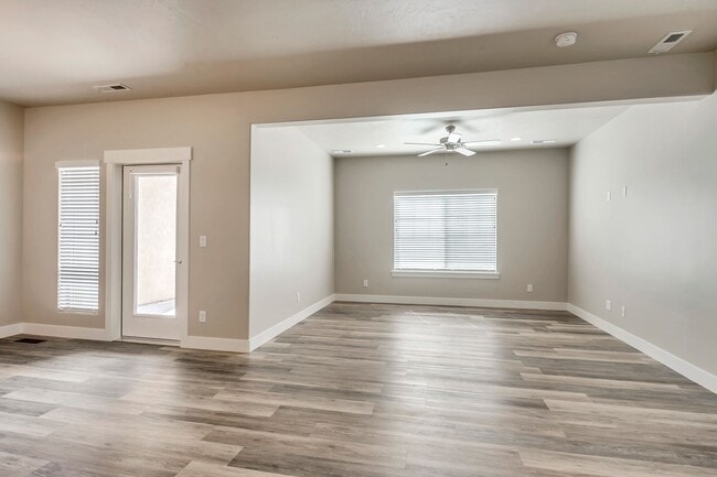 Photo - 3 Bed Townhome - Provo Slate Canyon