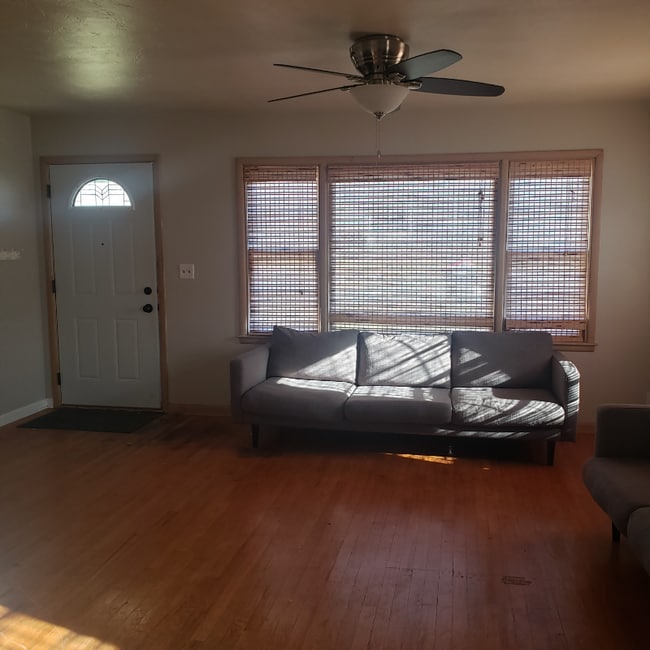 Photo - 4335 S 50th St