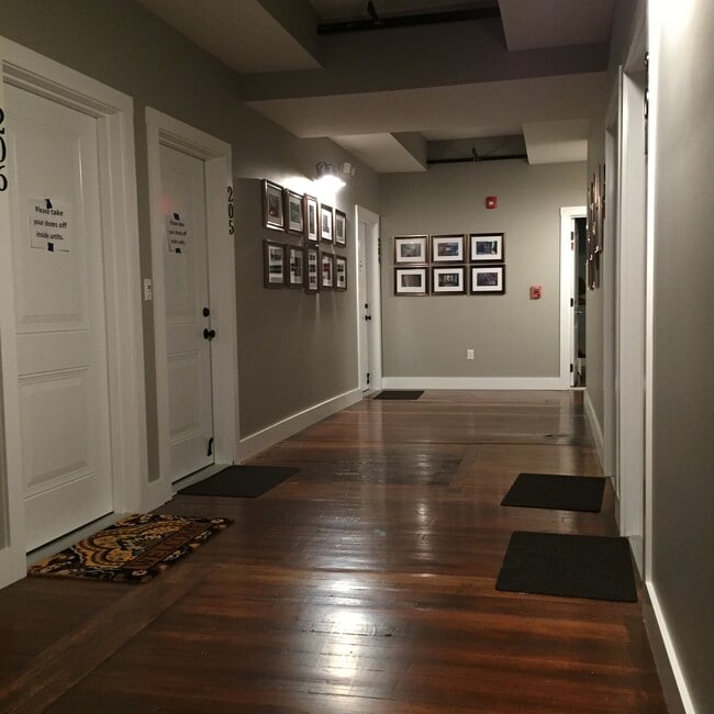 Building Photo - 314 N Main St Unit 205 Rental