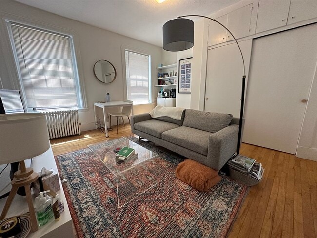 Building Photo - 62 Phillips St Unit 1