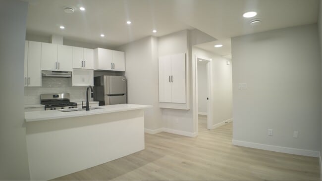 Photo - 10240-10157 157 St NW Unit BSMT 10244