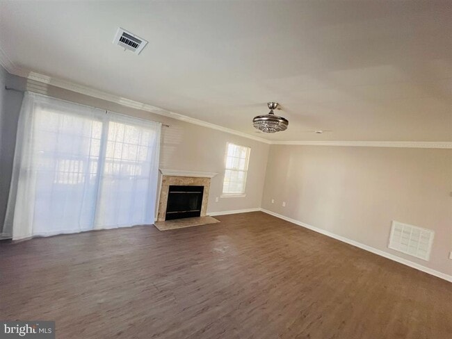 Photo - 4202 Applegate Ln