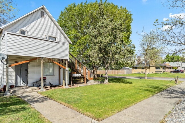 Building Photo - 227 E Ermina Ave Unit 1