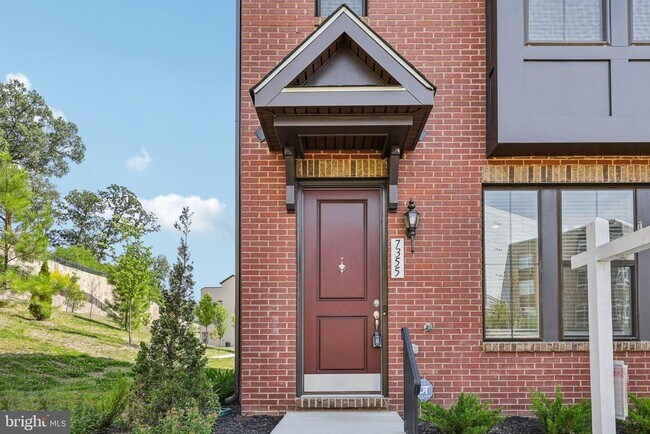 Photo - 7355 Mountaineer Dr