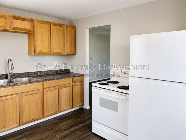 Photo - 595 W Dartmouth Ave